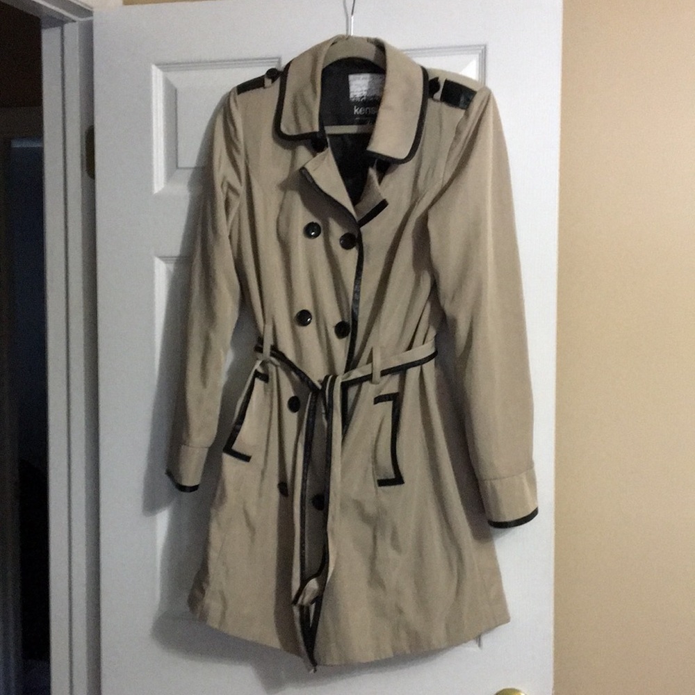 Beige and black kensie raincoat